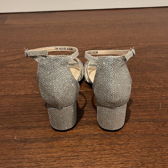 Benjamin Walk Touch Ups Women’s Silver Dress Shoes Size 5 - Picture 4 of 7